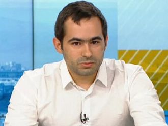 Д-р Чипев: Кръвното и сатурацията са най-важните показатели в първите дни на COVID