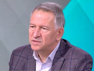 Д-р Кацаров: В момента преживяваме най-тежката от трите вълни