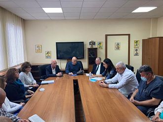 Лекари от УМБАЛ „Св. Анна“ ще се обучават в спешни центрове в Израел