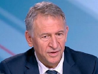 Д-р Кацаров: Държавата трябва да спре да се занимава с лечебните дейности