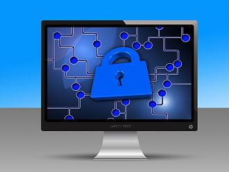 Pfizer съди служителка по подозрение за открадната информация, свързана с ваксината