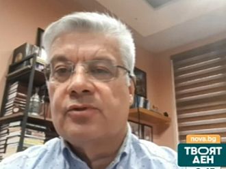 Д-р Колчаков: По-добре е да се имунизираме с ваксина, отколкото чрез вируса