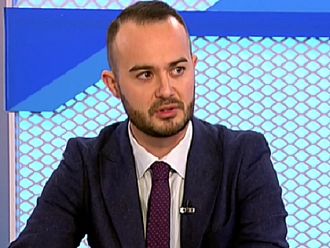 Д-р Колчаков: По-добре е да се имунизираме с ваксина, отколкото чрез вируса