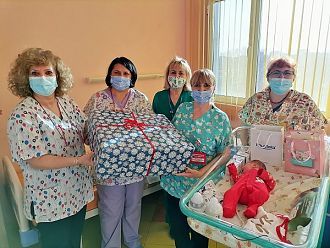 Момче е първото родено бебе в УМБАЛ „Свети Георги“ за 2022 г.