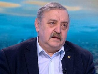 Проф. Кантарджиев: Опасността от Омикрон е, че много хора боледуват едновременно