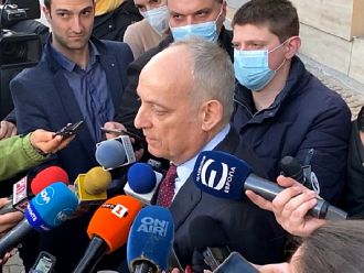 Доц. Йорданов: 35,7% са ваксинираните до момента, но целта ни е 60% (Обновена)