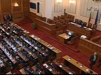 Приеха Законът за бюджета на Касата от 2021 г. да действа до март 2022 г.