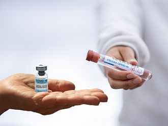 ЕMA: Бустерните дози през 4 месеца крият риск от претоварване на имунната система