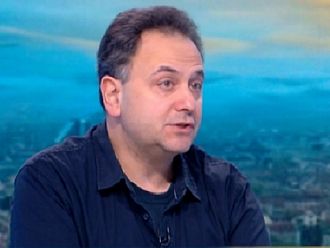 Проф. Кюркчиев: Тенденцията е да има годишна ваксинация срещу COVID по желание