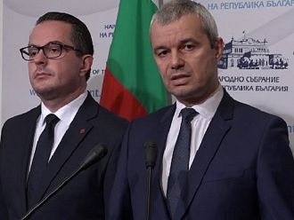 „Възраждане“ заплаши с нов протест заради сертификата