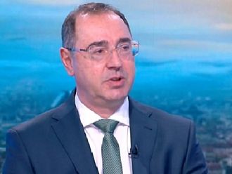 Проф. Попов: Не бива да празнуваме победата, преди да е свършила войната