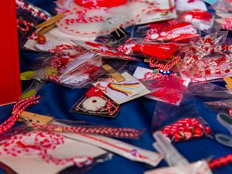 Събират средства за обучение на сестри от детски градини на благотворителен базар