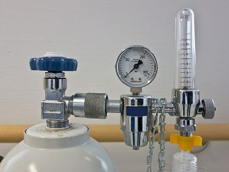 СЗО призова за безопасни коридори и спешни доставки на кислород в Украйна