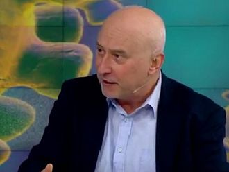 Проф. Кунчев: Ако няма мерки след 20 март, може да се получи вторичен пик на COVID