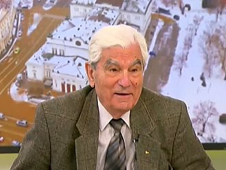 Акад. Петрунов: Възможно е да дойде нова вълна на COVID