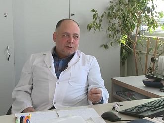 Страхът, финансите и безпощадността на обществото разколебават младите лекари от педиатрията