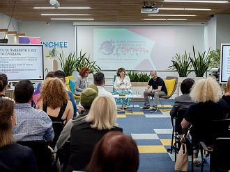 Заради COVID с 16% са се увеличи хората в Европа, които полагат грижи за болни близки