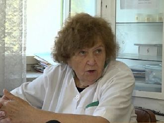 82-годишна лекарка се грижи за 5 села