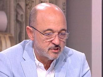 Д-р Меджидиев: Оставянето и на хартиена, и на е-рецепта не е саботаж