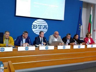 Д-р Маджаров: В България изписването на рецепти трябва да е хибридно, както е в целия ЕС (Обновена)