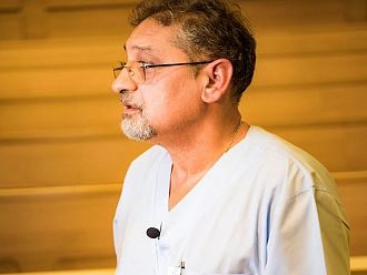 Български лекар откри иновативна модификация на биопсия, подобряваща диагностиката при тумори