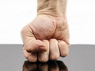 Медицинска сестра от Перник е в комоцио след нападение от пиян пациент