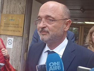 Бонуси до 600 лв. месечно ще получават спешните медици до края на годината