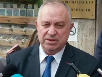 Златанов: Предвидени са средства, които спешните медици да получат към заплатите си до края на годината