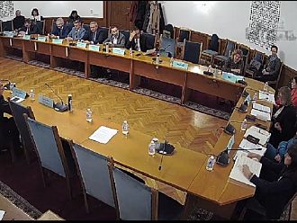 3,5 млн. швейцарски франка ще получи МЗ за грижа за деца с ендокринни проблеми