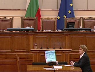 На първо четене удължиха срока на бюджета на НЗОК