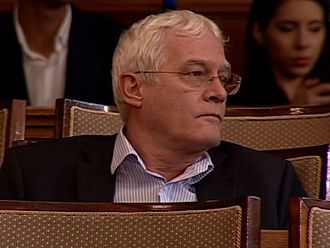 Парламентът освободи проф. Петко Салчев като управител на НЗОК (Обновена)