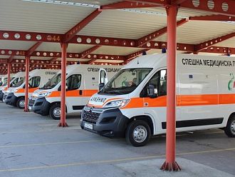 Планират 33 резервни екипа за Спешна помощ с парамедици