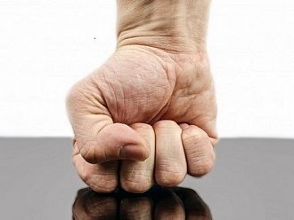 36-годишен разбил врата в ЦСМП-Кюстендил. Арестуван е