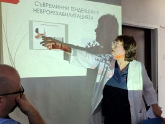 В УМБАЛ „Св. Анна“ представиха новостите в лечението на инсулт на пациенти и близките им