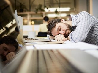 76% от българите имат проблеми със съня заради стрес и преумора