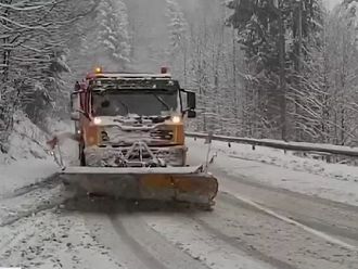 Заради лошото време в Румъния: Изродиха бебе чрез указания по телефона
