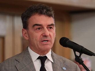 Проф. Петров: Не съществуват вълшебни продукти за лечение, не трябва да сме лековерни