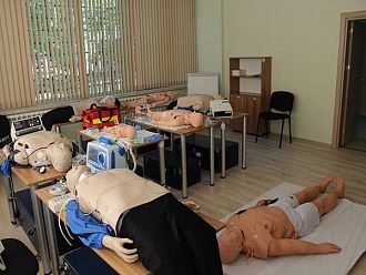 Близо 7000 служители на ЦСМП преминаха обучение по ПУЛСС