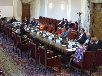 Задължиха министъра да представи всички проверки за