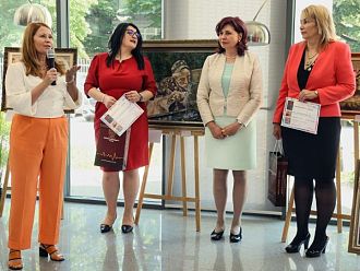 Лекари помагат с картини на деца с онкологични заболявания в Пловдив