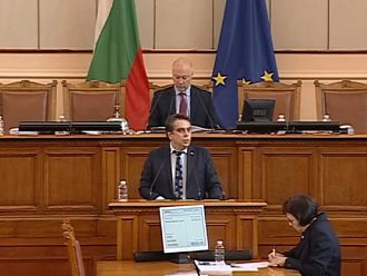 НС направи първата стъпка за гарантиране на плащанията на НЗОК до 31 юли