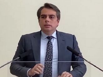 Асен Василев: Нивата на заплащане на медиците по КТД са гарантирани в бюджета на НЗОК