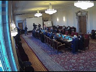 Изслушват кандидатите за управител на НЗОК