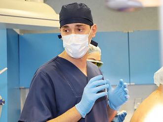 Доц. Кантарджиев: Лечението с моноклонални антитела е спасение за пациенти с гноен хидраденит