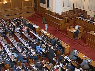 Приеха поправката в ЗЗО на първо четене, след три дни – и на второ