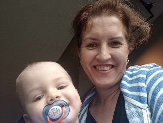 Петгодишният Джони се нуждае от помощ