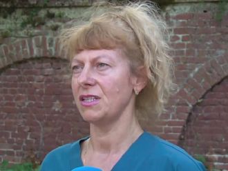 Нападната медсестра в Раднево: Опасността за живота ни е голяма