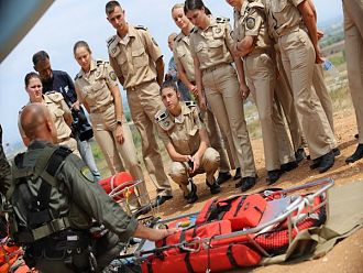 Курсанти – военни лекари се запознаха с работата на Специалните сили