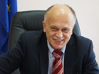 Д-р Пенков: Нужни са мерки на европейско ниво, за да се облекчи режимът на привличане на специалисти от чужбина