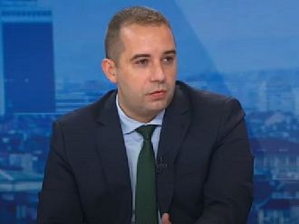 Всеки по веригата вини друг за недостига на лекарства, казва Богдан Кирилов